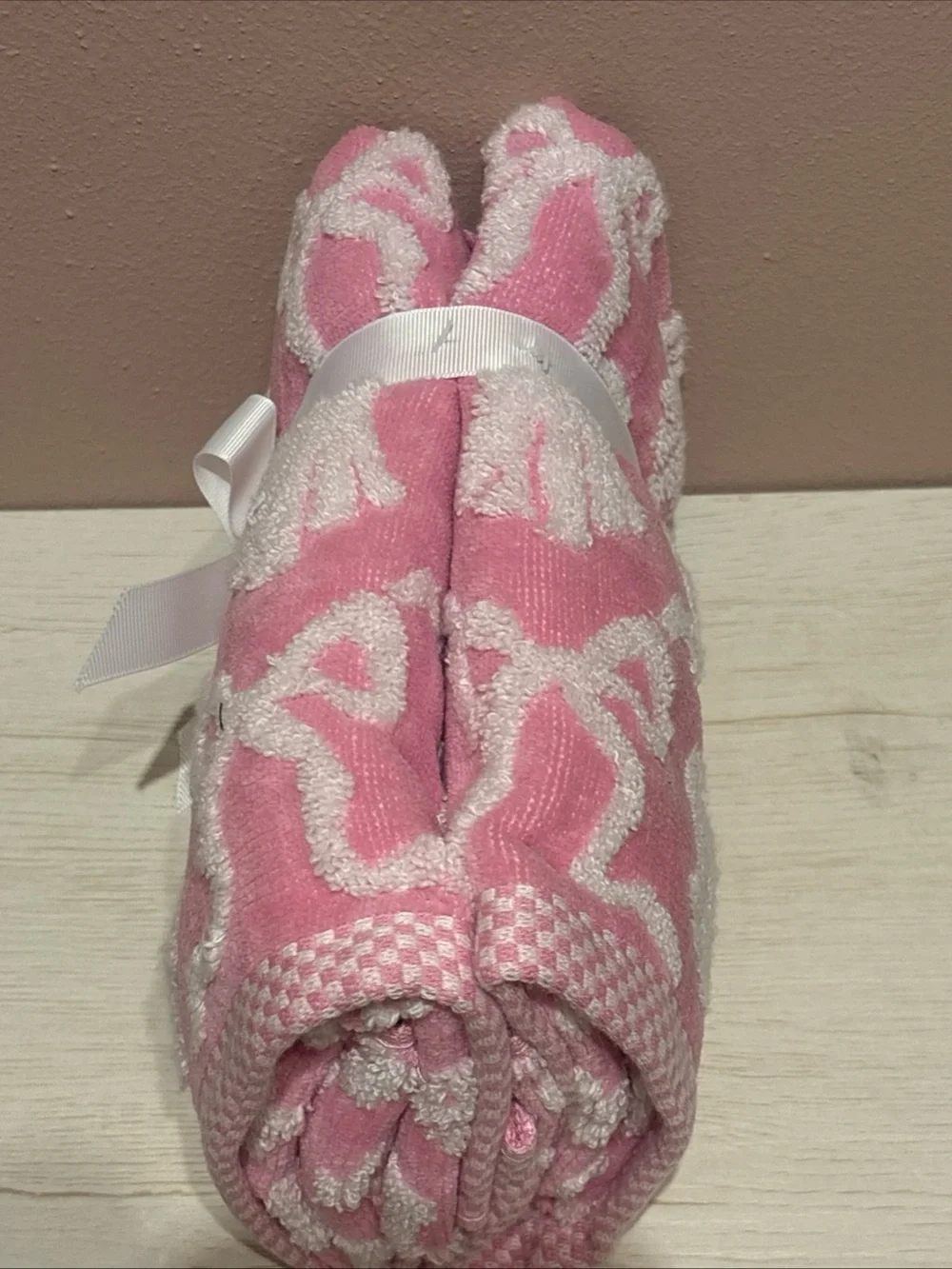 Pink Bow Ghost Hand Towels Set of 2 Halloween Boo Soft NEW